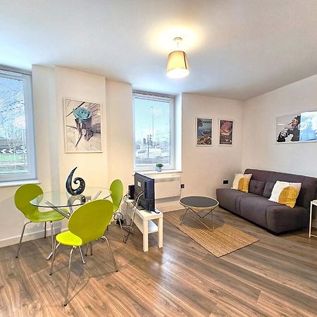 The Post House One By Fortuna Property Gloucester Bagian luar foto