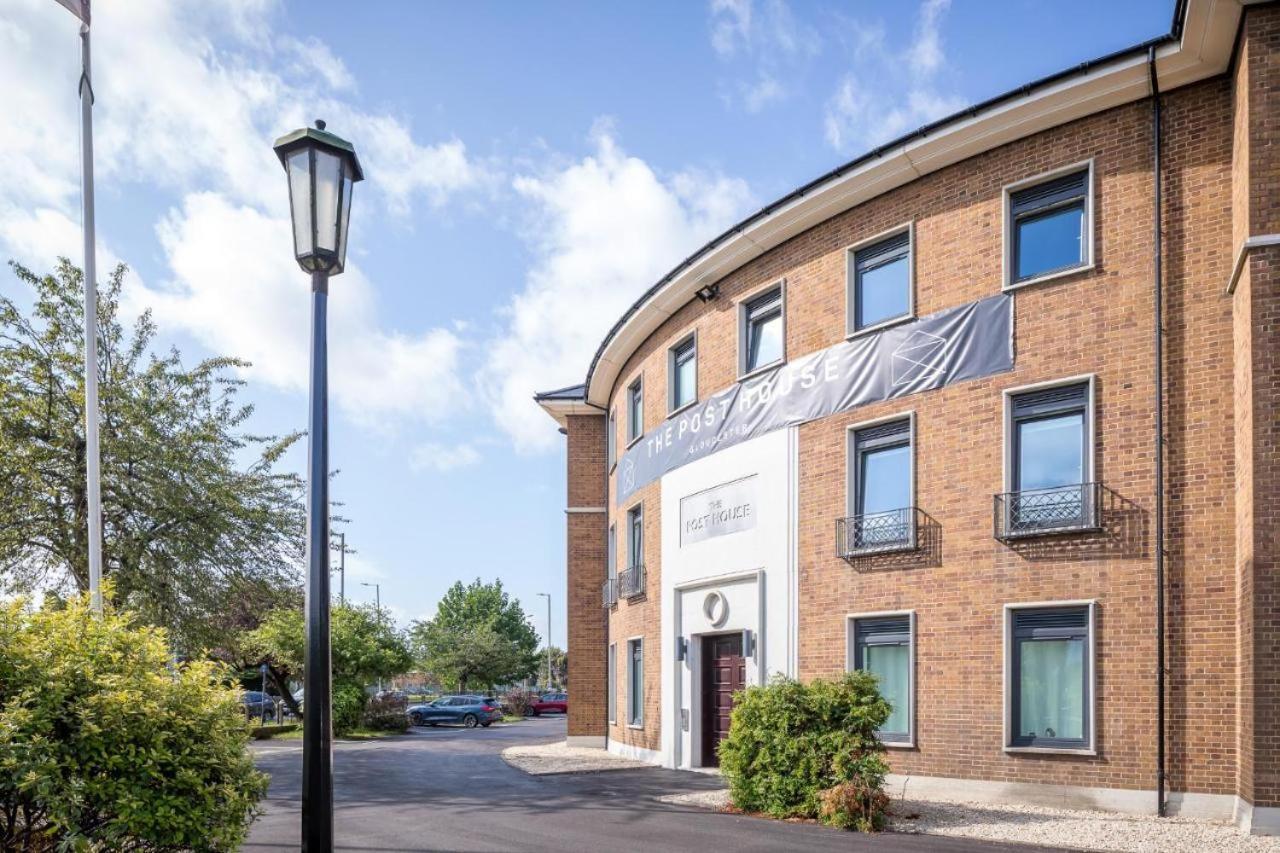 The Post House One By Fortuna Property Gloucester Bagian luar foto
