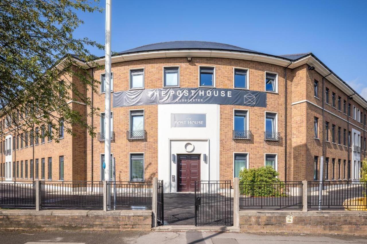 The Post House One By Fortuna Property Gloucester Bagian luar foto