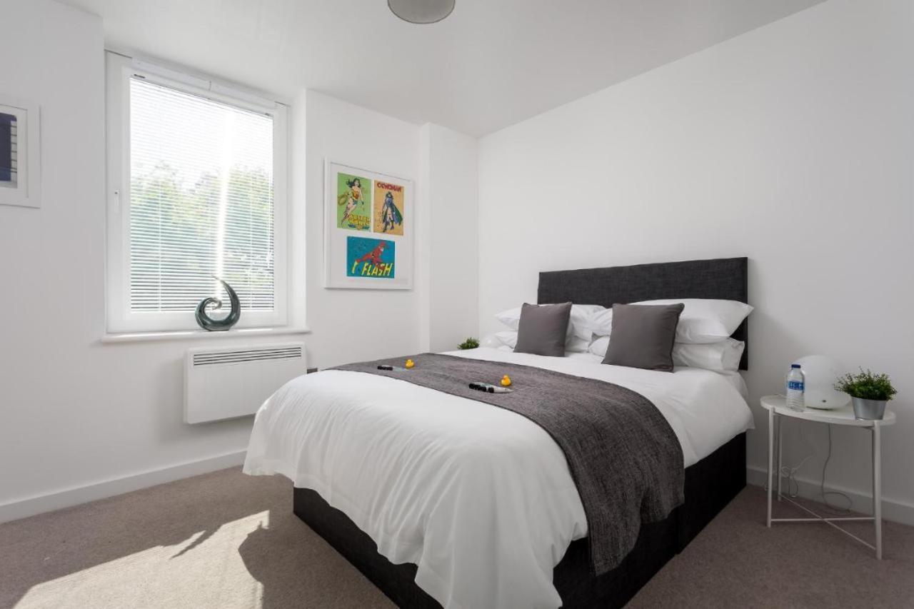 The Post House One By Fortuna Property Gloucester Bagian luar foto