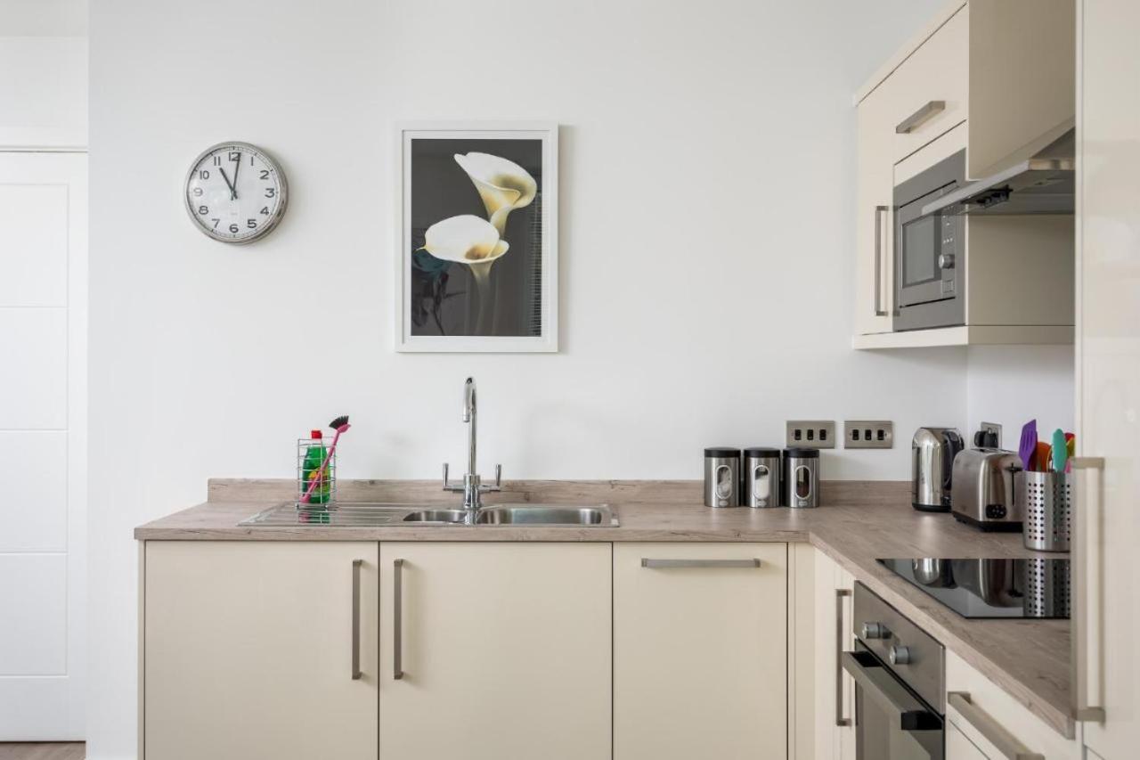 The Post House One By Fortuna Property Gloucester Bagian luar foto