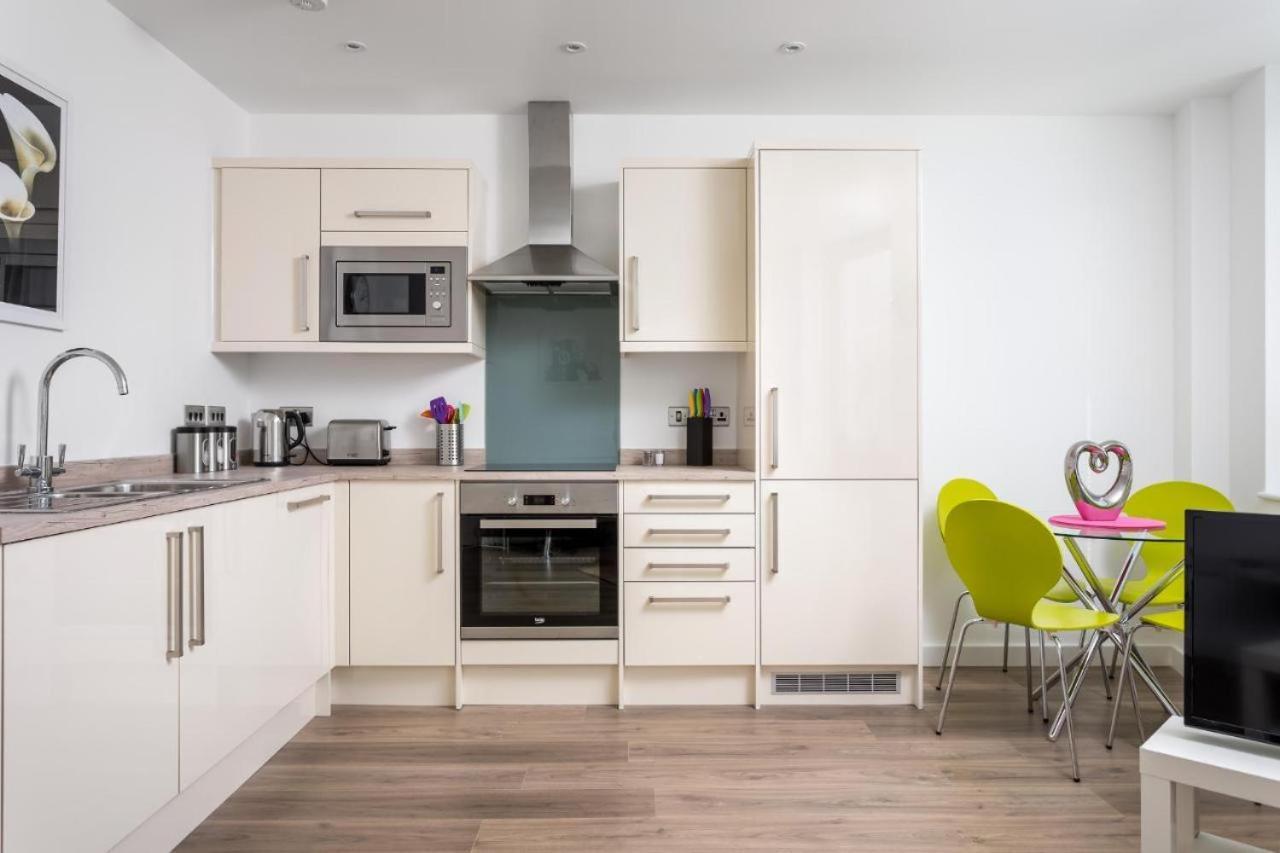 The Post House One By Fortuna Property Gloucester Bagian luar foto
